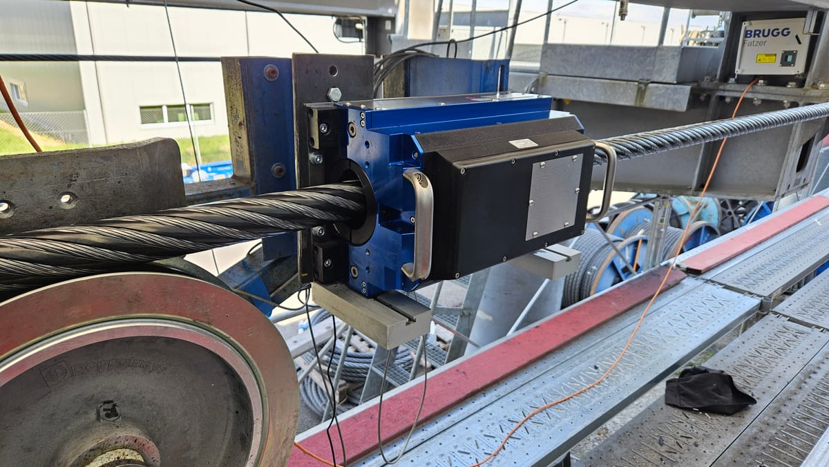 Längste städtische Seilbahn Europas setzt auf Schweizer Seile