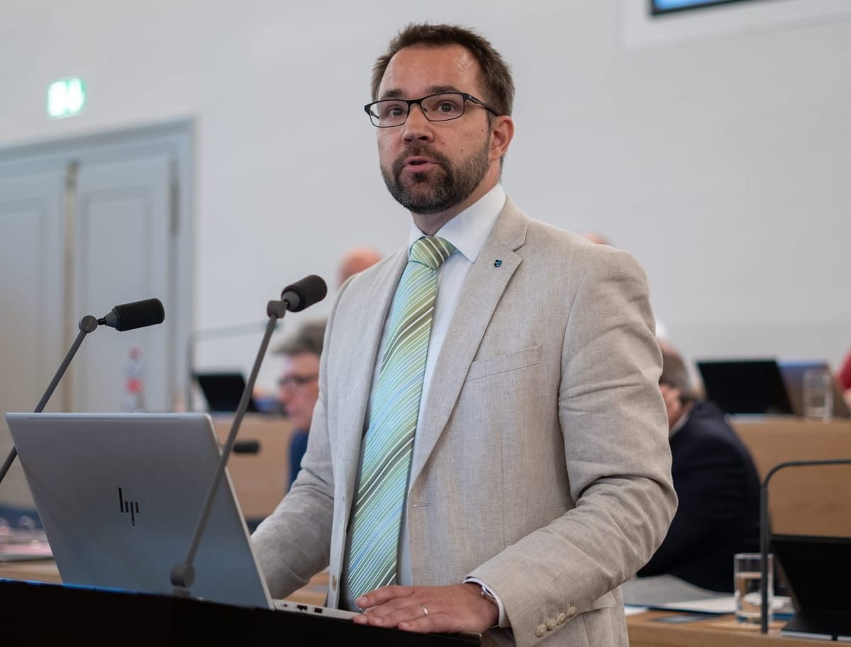 Finanzierung der Pflegeversorgung kantonalisieren? - Regierung will Anliegen prüfen