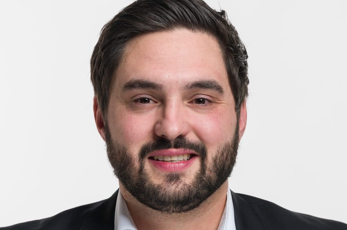 Cédric Wermuth fragt den Bundesrat: "Versucht das Pro-Komitee der SVP-Nachhaltigkeitsinitiative die Transparenzvorschriften zu umgehen?"