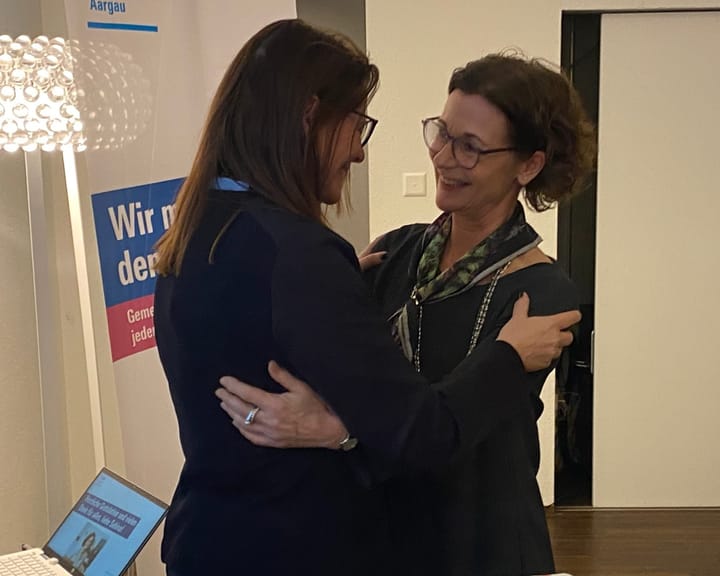 FDP eröffnet den Reigen der Parolenfassungen: Ja zur Steuergesetzrevision, Nein zur Lohngleichheits-Initiative - Präsidentin Freiermuth bestätigt
