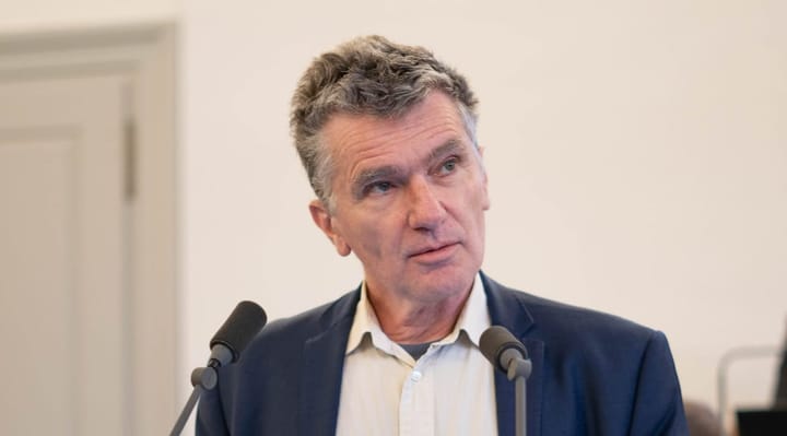 Grossräte fragen: gibt es auch im Aargau missbräuchliche Verwendung kantonaler Förderbeiträge bei der Umsetzung der Pflegeinitiative?