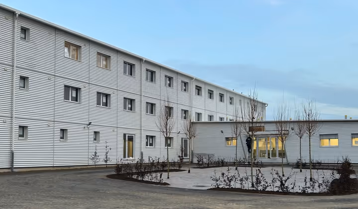 Eröffnung einer Modulbau-Asylunterkunft für Familien und Einzelpersonen in Oftringen
